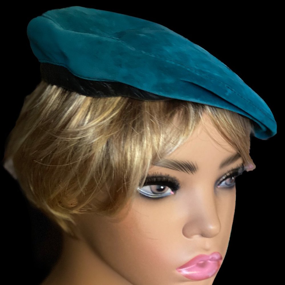 Turquoise Soft Suede Adjustable Beret Winfield Hat L/XL San Francisco